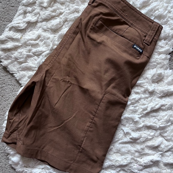 Men’s Prana Shorts - Picture 3 of 4